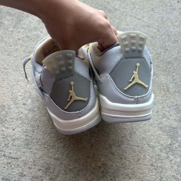 Womens Jordan 4 Retro SE Craft Photon Dust - Picture 4 of 8